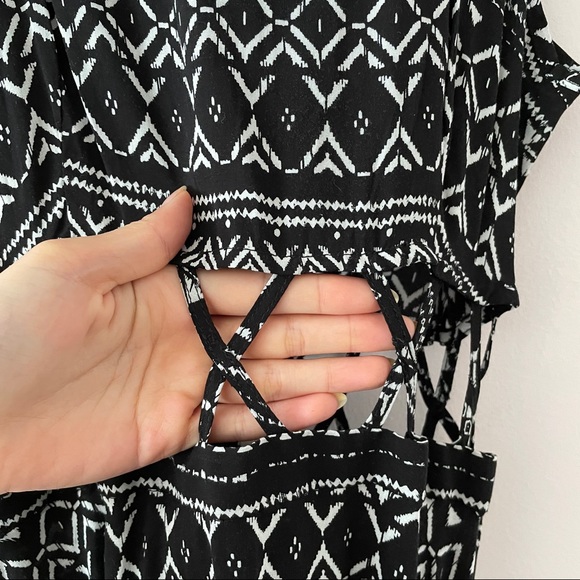 High-low beach dress with tribal print - Picture 3 of 8